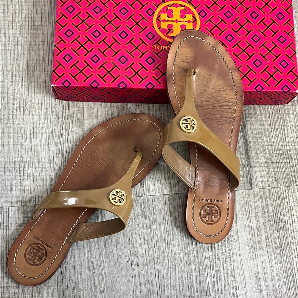 Tory Burch Tan Patent Miller Thong Sandals - Picture 10 of 11